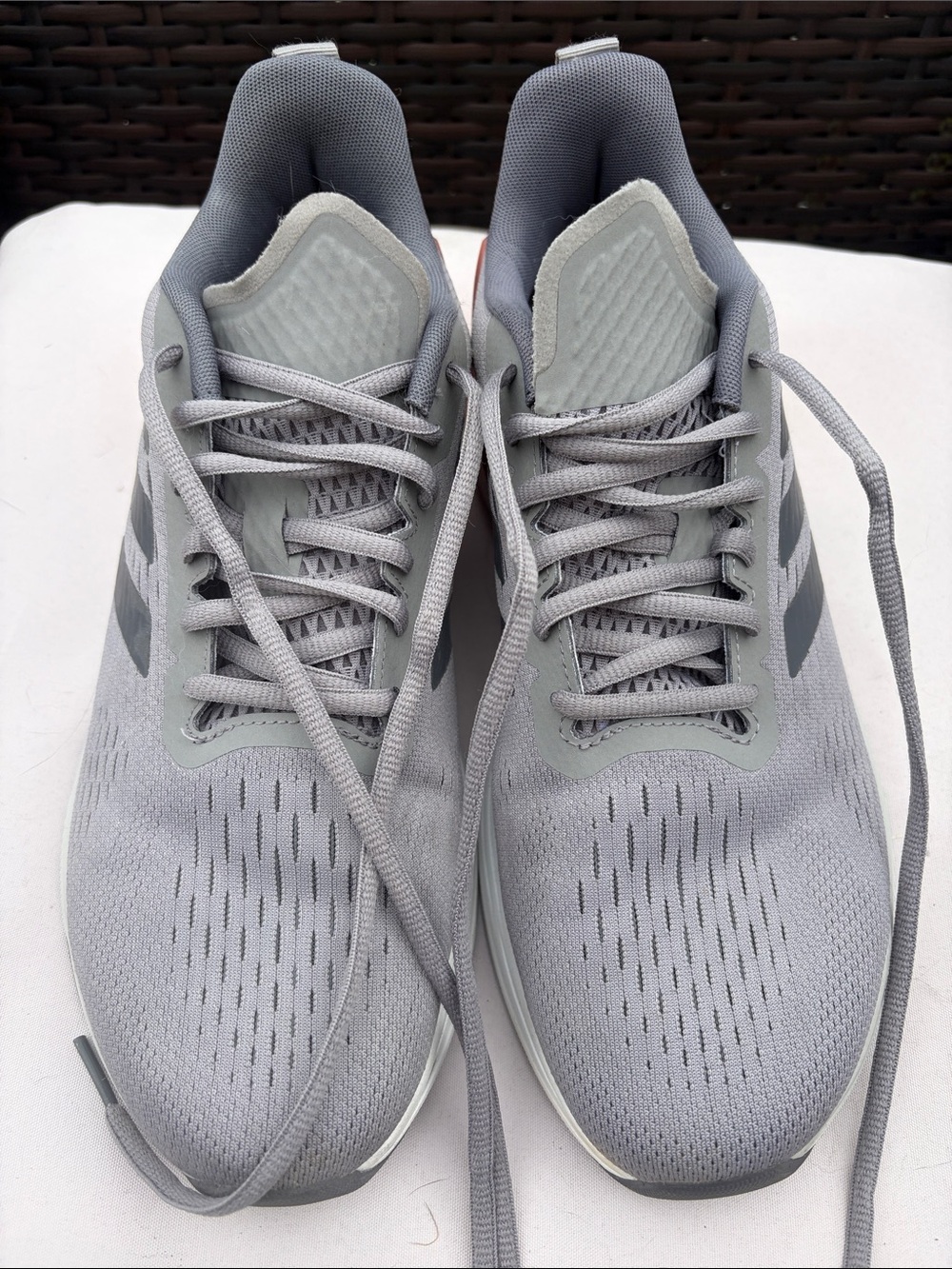 adidas Men's Light Gray Athletic Running Shoes